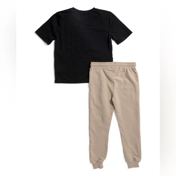 True religion, little boy Size 4T - Picture 2 of 2